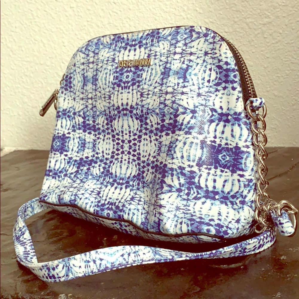 Steve Madden Crossbody Navy & White